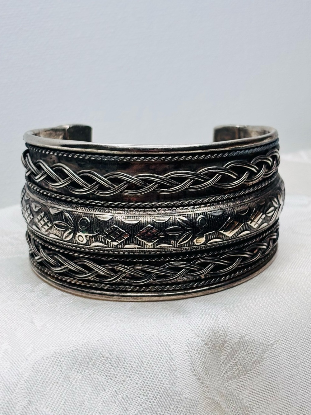 Vintage Bold Wide Cuff Bracelet Aged Silver-Tone